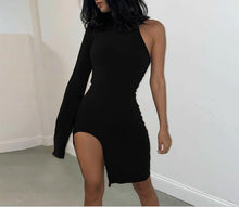 Carregar imagem no visualizador da galeria, One Shoulder Long Sleeve Split Slim Dress
